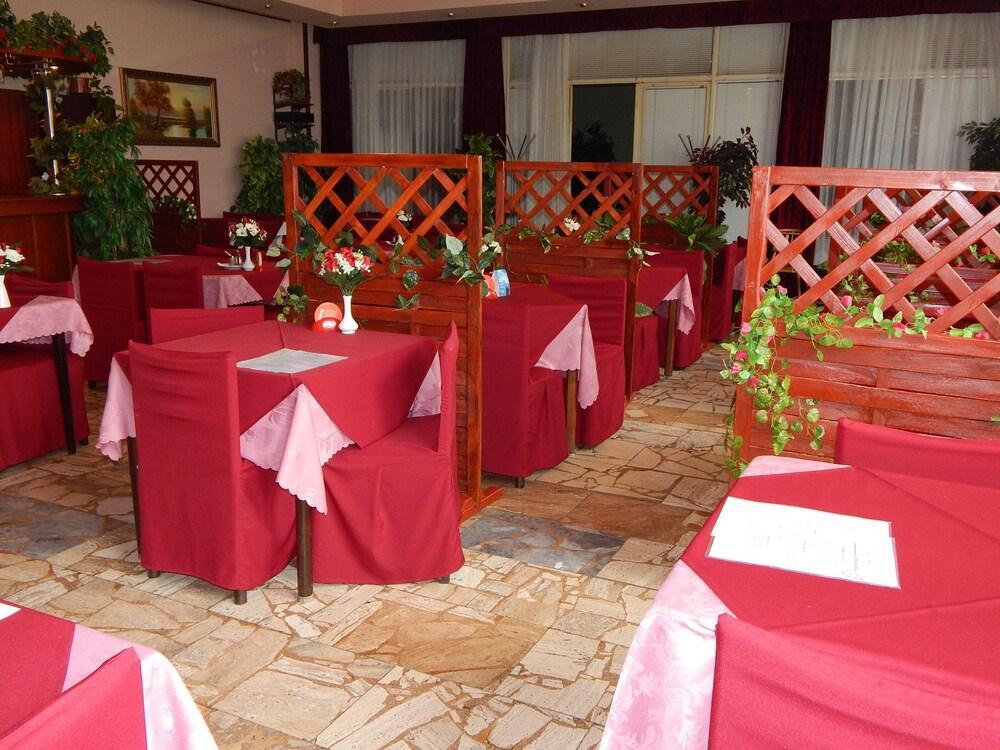 Abc Hotel Nitra 2* Nitra
